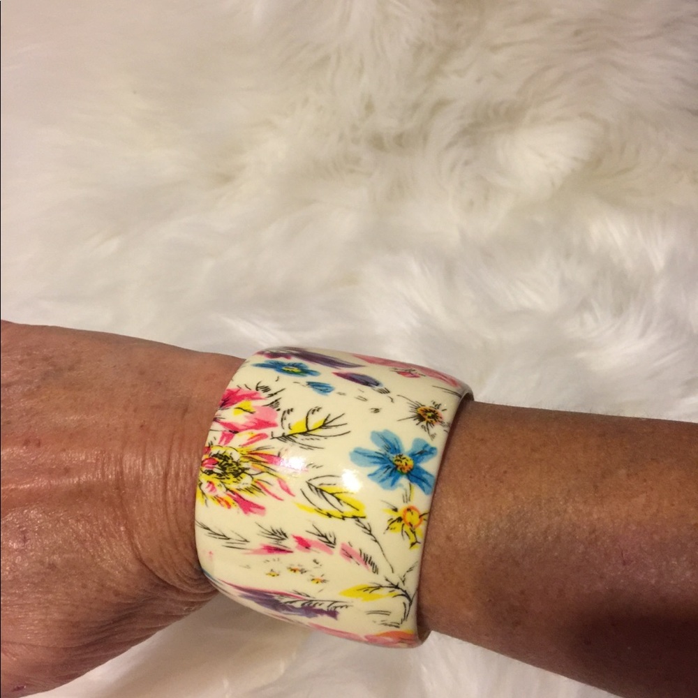 Cuff bracelet - Picture 2 of 5